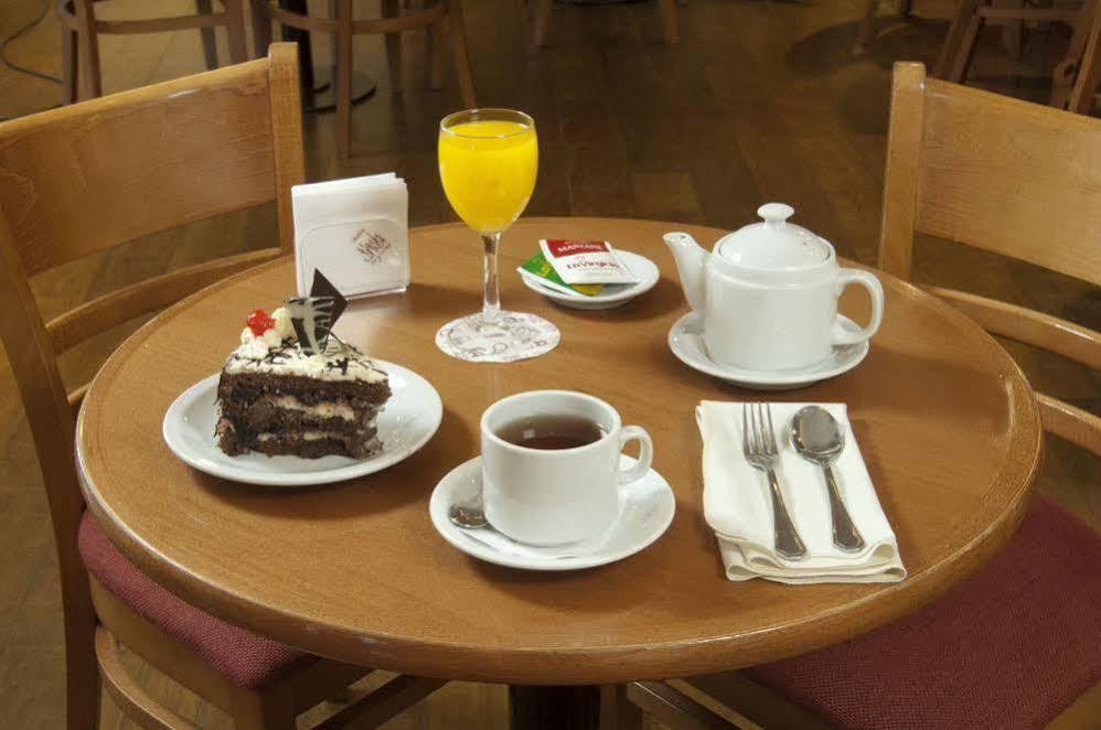 Austral Plaza Hotel Comodoro Rivadavia Luaran gambar